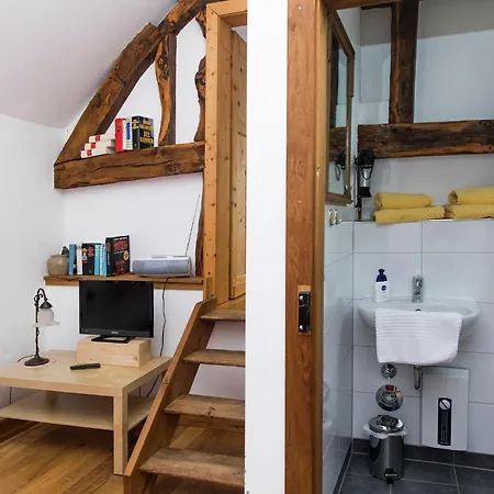 Daire Modernes Apartment Mit Parkplatz In Der Eifel