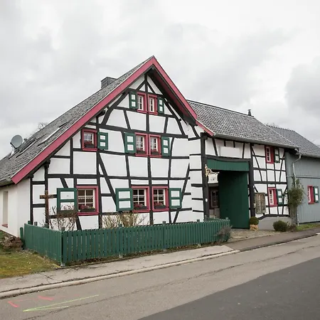 Modernes Apartment Mit Parkplatz In Der Eifel * Schleiden